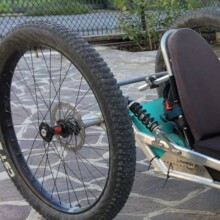 Hinterradfederung am Prototyp von Handbikegarage. Prototyp Handbikegarage